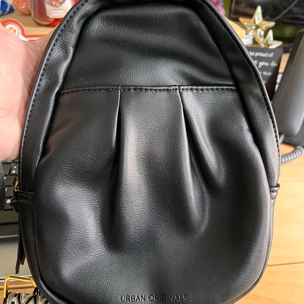 Cute crossbody bag.